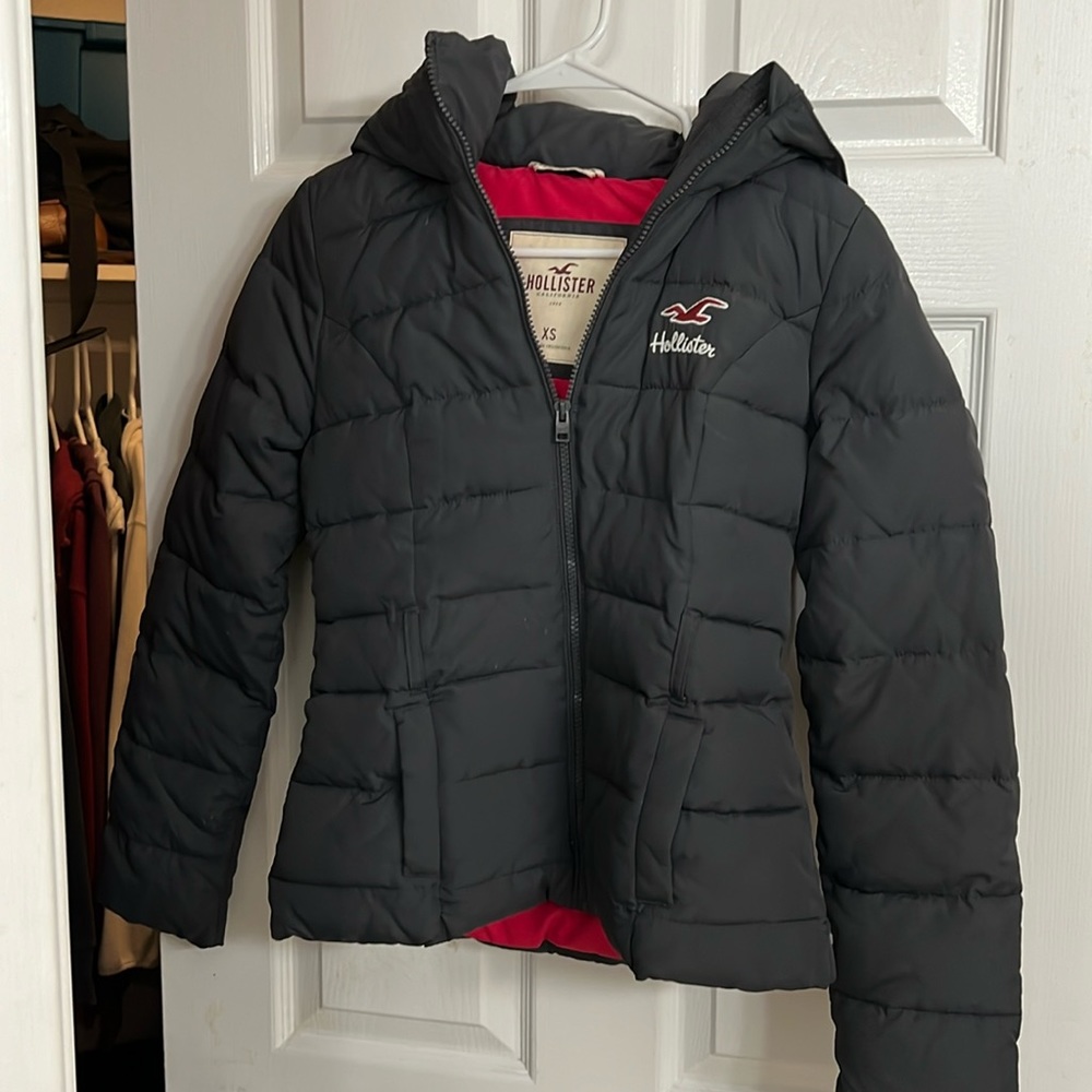 Women’s black puffer coat sz small